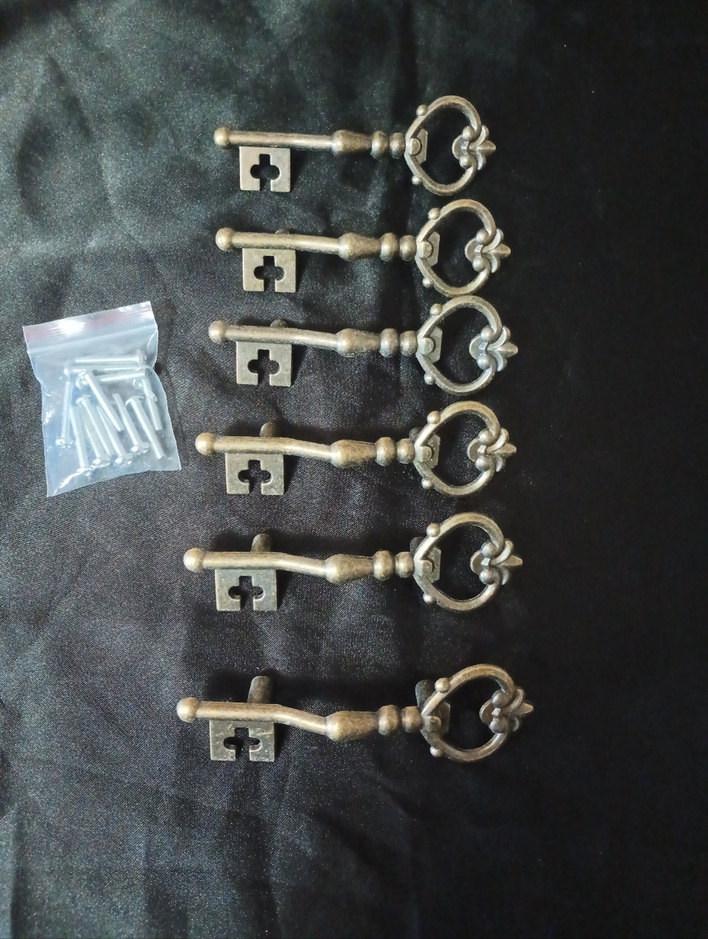 Antique Brass Drawer Pulls. Key Shape. 6 Pulls + Screws. New